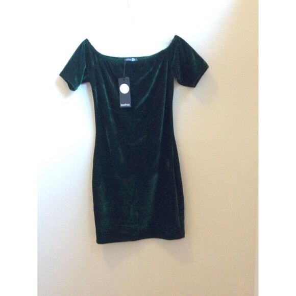 BOOHOO SIZE 10 NWT EMERALD GREEN VELVET OFF THE SHOULDER BODYCON DRESS - Picture 2 of 8
